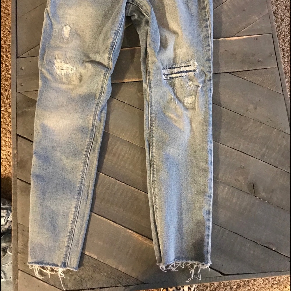 Distressed jeans - Picture 3 of 3